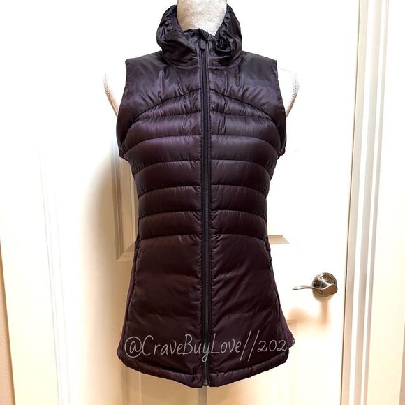 Lululemon Down For A Run Vest II Black Cherry Size 8 EUC - Picture 1 of 17